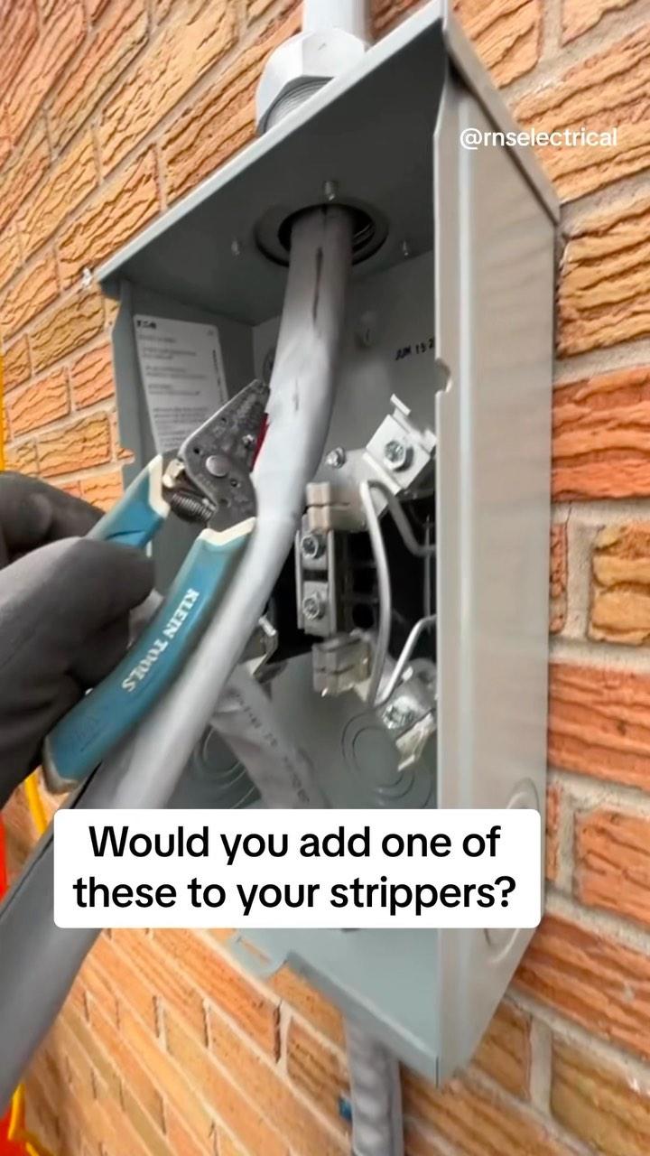 How much time would this save you pulling out a knife everytime? 🤔would you use the V-Cutter? Fits on any standard pair of wire strippers. Get it in the link in bio. #vcutter #rackatiers #rackatierstools #bluecollar #bluecollarlife #electricians #sparky #sparkylife #electriciantools #electrician #electricianlife #commercialelectrician #industrialelectrician #electricalapprentice #residentialelectrician #resi #romexjockey #seu #sercable #ser